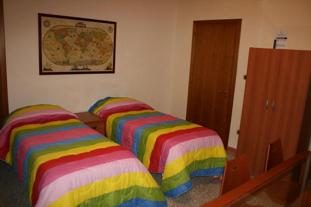 Jll Room Foggia Quarto foto